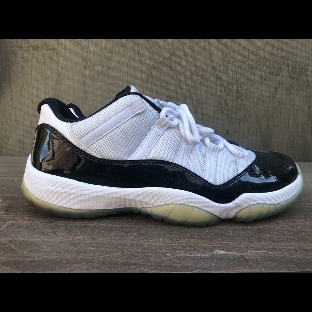 Nike Air Jordan 11 Low Concord